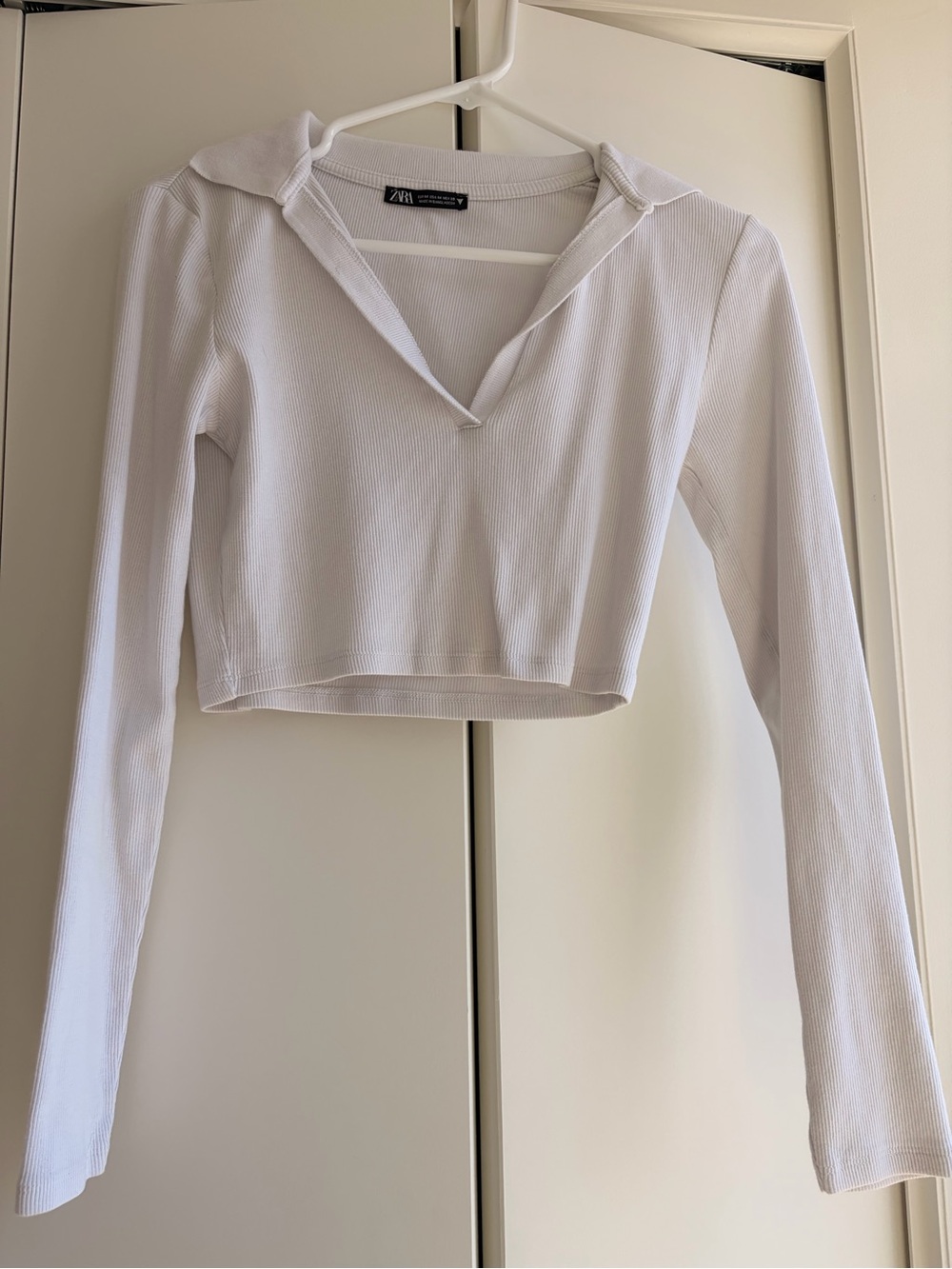 Zara White Ribbed Long Sleeve Cropped V-Neck